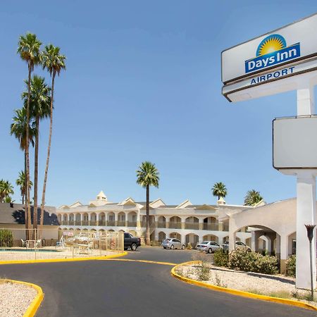 Days Inn By Wyndham Airport - Феникс Экстерьер фото